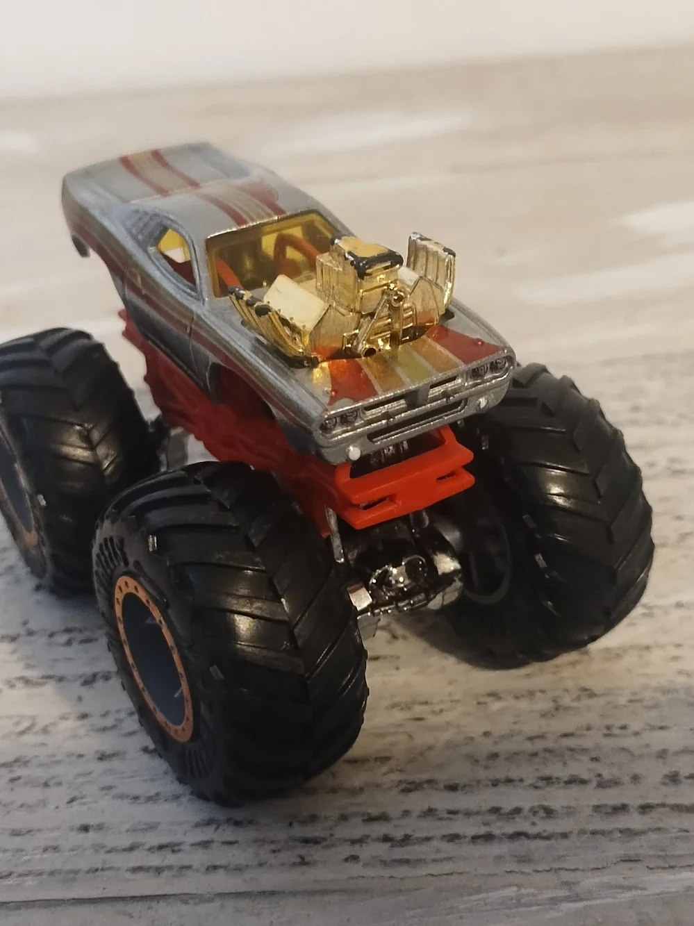 Hot Wheels Rodger Dodger Monster Truck 1:64 Metallic Silver Yellow Red RARE